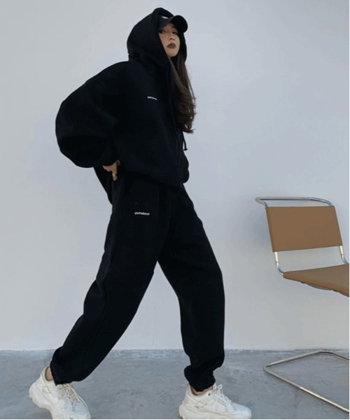 gossip!ロサンゼルス(ゴシップロサンゼルス)の「ビッグシルエット パーカー&スウェットワイドパンツ ルームウェア セットアップ 【裏起毛/普段着でもルームウェアでも】(ルームウェア/パジャマ・レディース・ベージュ/ブラック・FREE)」の3枚目の写真