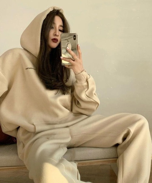 gossip!ロサンゼルス(ゴシップロサンゼルス)の「ビッグシルエット パーカー&スウェットワイドパンツ ルームウェア セットアップ 【裏起毛/普段着でもルームウェアでも】(ルームウェア/パジャマ・レディース・ベージュ/ブラック・FREE)」の10枚目の写真