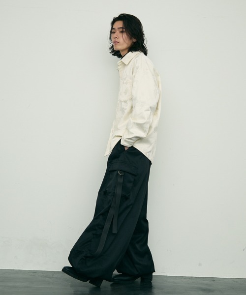 Shoowtime(ショウタイム)の「Botanical pattern back velor regular collar l/s shirt / ボタニカルパターン裏ベロアレギュラーカラー長袖シャツ(シャツ/ブラウス・メンズ・ブラック/ホワイト・MEDIUM/X-LARGE/LARGE)」の11枚目の写真