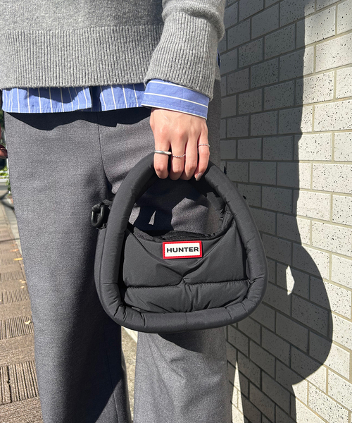 ショルダーバッグ・ポシェット HUNTER [UNISEX] Framed Puffer Mini Hobo Bag Black UBX3711KBM ハンター HUNTER FRAMED PUFFER MINI HOBO BLACK [UBX3711KBM