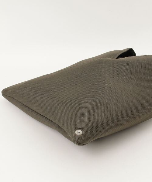 MM6 Maison Margiela(エムエムシックス メゾン マルジェラ)の「MM6 Maison Margiela(エムエムシックス メゾン マルジェラ)Kids & Junior ブランドロゴハンドバッグ(ハンドバッグ・キッズ・ライトグリーン/グレー・ONE SIZE)」の4枚目の写真