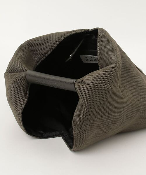 MM6 Maison Margiela(エムエムシックス メゾン マルジェラ)の「MM6 Maison Margiela(エムエムシックス メゾン マルジェラ)Kids & Junior ブランドロゴハンドバッグ(ハンドバッグ・キッズ・ライトグリーン/グレー・ONE SIZE)」の5枚目の写真