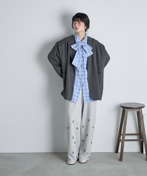 THE YOn（ザヨン）の「ビッグボウタイグラフチェックシャツ（シャツ/ブラウス・レディース・オフホワイト/サックスブルー/ブラウン・FREE）」の12枚目の写真