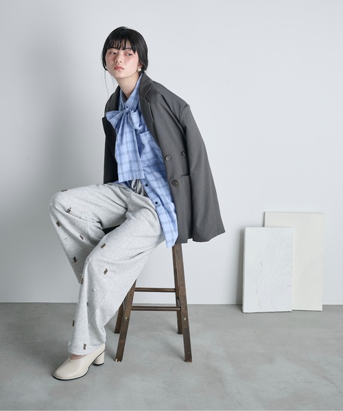 THE YOn（ザヨン）の「ビッグボウタイグラフチェックシャツ（シャツ/ブラウス・レディース・オフホワイト/サックスブルー/ブラウン・FREE）」の15枚目の写真