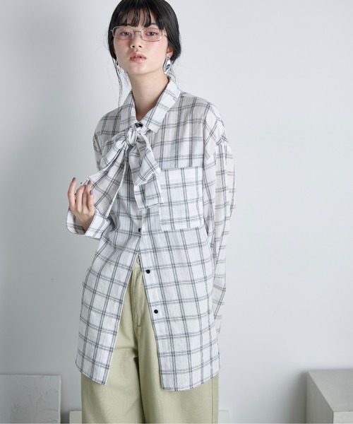 THE YOn（ザヨン）の「ビッグボウタイグラフチェックシャツ（シャツ/ブラウス・レディース・オフホワイト/サックスブルー/ブラウン・FREE）」の21枚目の写真