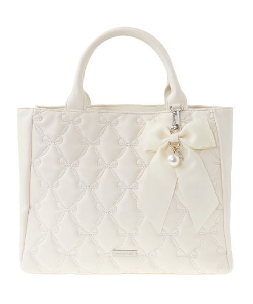 Maison de FLEUR（メゾンドフルール）の「リボンキルティング2Wayバッグ（ショルダーバッグ・レディース・ブルーグレー/アイボリー・FREE）」の4枚目の写真