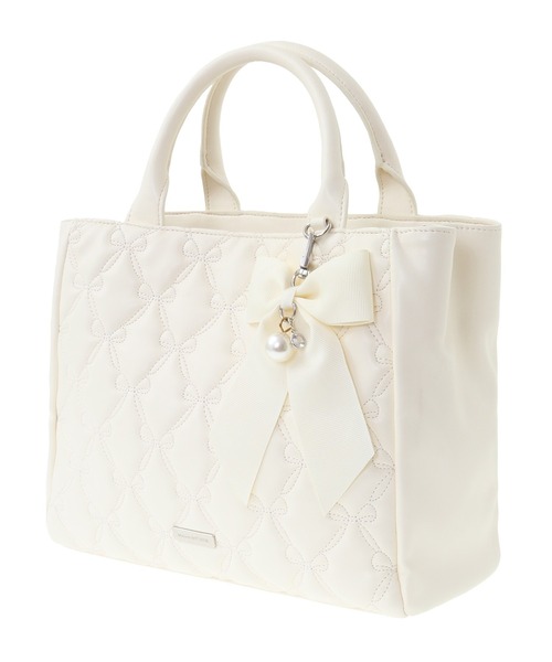 Maison de FLEUR（メゾンドフルール）の「リボンキルティング2Wayバッグ（ショルダーバッグ・レディース・ブルーグレー/アイボリー・FREE）」の6枚目の写真