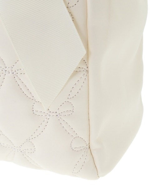 Maison de FLEUR（メゾンドフルール）の「リボンキルティング2Wayバッグ（ショルダーバッグ・レディース・ブルーグレー/アイボリー・FREE）」の13枚目の写真