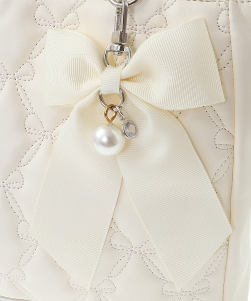 Maison de FLEUR（メゾンドフルール）の「リボンキルティング2Wayバッグ（ショルダーバッグ・レディース・ブルーグレー/アイボリー・FREE）」の11枚目の写真