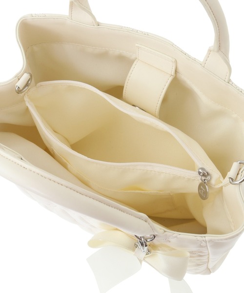 Maison de FLEUR（メゾンドフルール）の「リボンキルティング2Wayバッグ（ショルダーバッグ・レディース・ブルーグレー/アイボリー・FREE）」の10枚目の写真