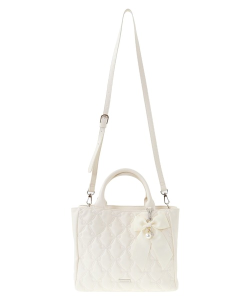 Maison de FLEUR（メゾンドフルール）の「リボンキルティング2Wayバッグ（ショルダーバッグ・レディース・ブルーグレー/アイボリー・FREE）」の5枚目の写真