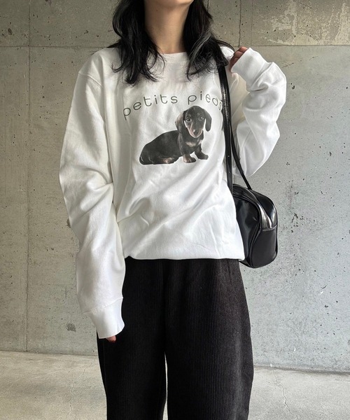 merrylatte(メリーラテ)の「【軽量】DOGプリントスウェット トレーナー(スウェット・レディース・ホワイト・LARGE)」の1枚目の写真