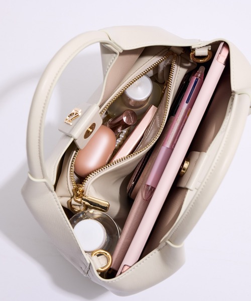 NICAL(ニカル)の「【本革】【NICAL】ラウンドバッグ/554183(ショルダーバッグ・レディース・アイボリー/ブラック/キャメル・FREE)」の20枚目の写真