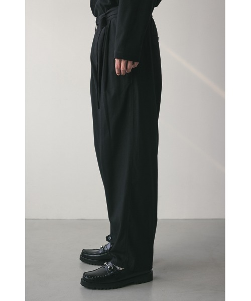 STYLEMIXER（スタイルミキサー）の「フロントベルトタックイージーパンツ（その他パンツ・メンズ・ライトカーキ/ブラック・MEDIUM/LARGE）」の7枚目の写真
