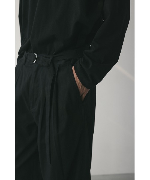 STYLEMIXER（スタイルミキサー）の「フロントベルトタックイージーパンツ（その他パンツ・メンズ・ライトカーキ/ブラック・MEDIUM/LARGE）」の9枚目の写真