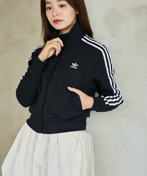 adidas（アディダス）の「adidas/アディダス スリーストライプス ニットトップ　限定展開（ブルゾン・レディース・ブラック/ブラウン・MEDIUM/LARGE）」の12枚目の写真