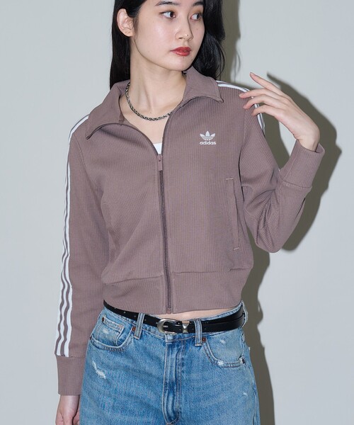 adidas（アディダス）の「adidas/アディダス スリーストライプス ニットトップ　限定展開（ブルゾン・レディース・ブラック/ブラウン・MEDIUM/LARGE）」の16枚目の写真