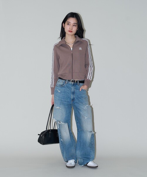 adidas（アディダス）の「adidas/アディダス スリーストライプス ニットトップ　限定展開（ブルゾン・レディース・ブラック/ブラウン・MEDIUM/LARGE）」の17枚目の写真