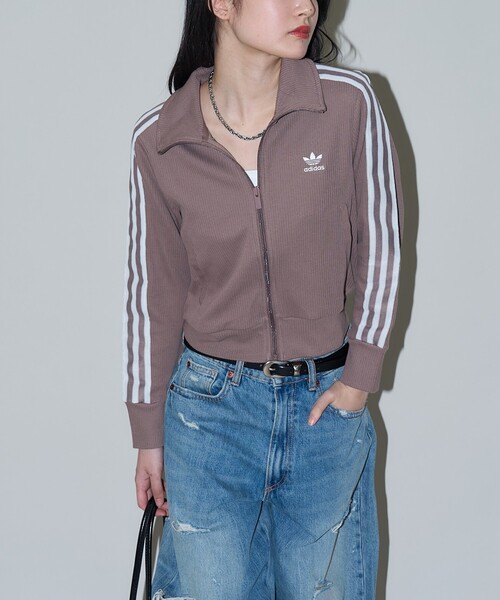 adidas（アディダス）の「adidas/アディダス スリーストライプス ニットトップ　限定展開（ブルゾン・レディース・ブラック/ブラウン・MEDIUM/LARGE）」の22枚目の写真