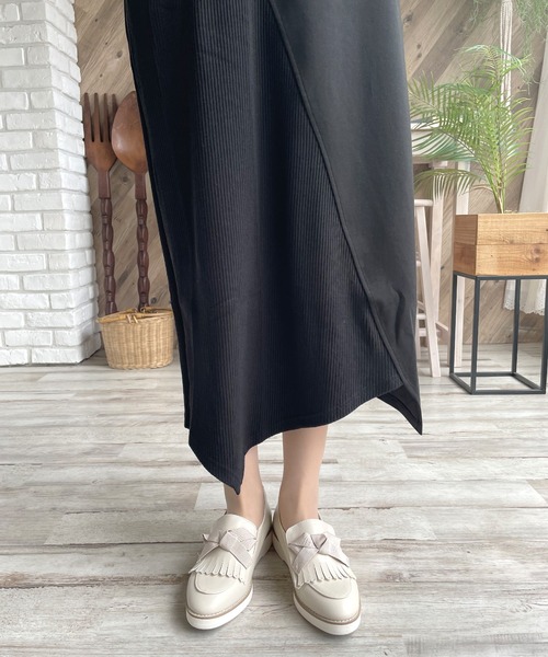 LUGG NAGG（ラグナグ）の「【maschietta】【晴雨兼用】リボンつきタッセルローファー【撥水加工】（パンプス・レディース・オフホワイト/シルバー/ブラック・22.5cm/23.0cm/23.5cm/24.0cm/24.5cm）」の6枚目の写真