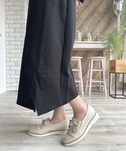 LUGG NAGG（ラグナグ）の「【maschietta】【晴雨兼用】リボンつきタッセルローファー【撥水加工】（パンプス・レディース・オフホワイト/シルバー/ブラック・22.5cm/23.0cm/23.5cm/24.0cm/24.5cm）」の7枚目の写真
