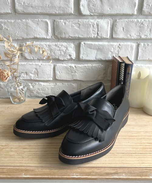 LUGG NAGG（ラグナグ）の「【maschietta】【晴雨兼用】リボンつきタッセルローファー【撥水加工】（パンプス・レディース・オフホワイト/シルバー/ブラック・22.5cm/23.0cm/23.5cm/24.0cm/24.5cm）」の17枚目の写真