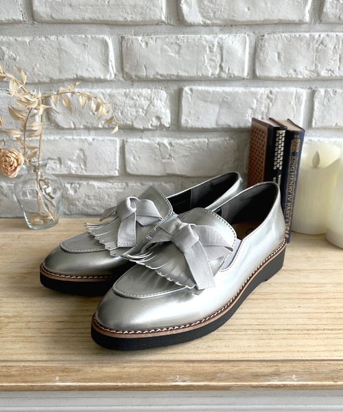 LUGG NAGG（ラグナグ）の「【maschietta】【晴雨兼用】リボンつきタッセルローファー【撥水加工】（パンプス・レディース・オフホワイト/シルバー/ブラック・22.5cm/23.0cm/23.5cm/24.0cm/24.5cm）」の20枚目の写真
