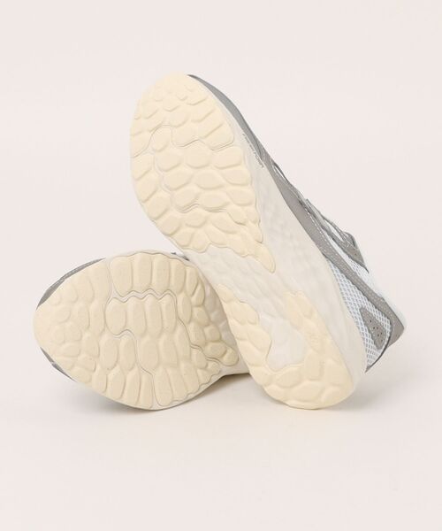 NEW BALANCE（ニューバランス）の「new balance ニューバランス FRESH FOAM ARISHI V4【軽量】レディーススニーカー(フレッシュフォームアリシV4) WARISTS4 シルバー（スニーカー・レディース・シルバー・22.5cm/23.5cm/24.5cm/23.0cm/24.0cm/25.0cm）」の3枚目の写真