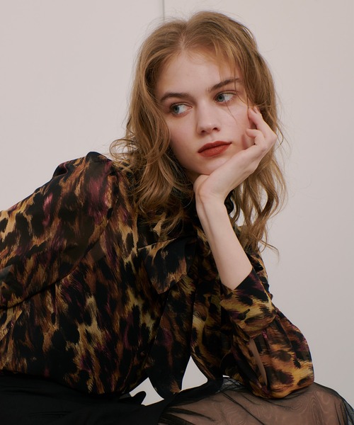 LOULOU WILLOUGHBY(ルルウィルビー)の「【LOULOU WILLOUGHBY】アーカイブフリルリボンブラウス(シャツ/ブラウス・レディース・ブラウン系その他/イエロー/ピンク・2)」の4枚目の写真