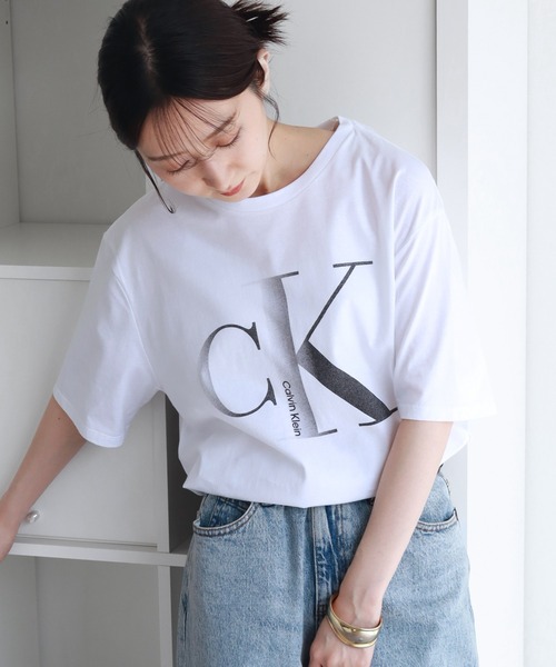 Calvin Klein(カルバン・クライン)の「【Calvin Klein/カルバンクライン】 CK ロゴ クルーネック 半袖 Tシャツ(Tシャツ/カットソー・メンズ・ホワイト/ブラック・S/XXL/XL/L/M)」の2枚目の写真
