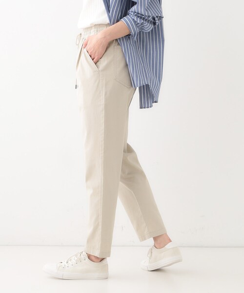 SHOO・LA・RUE（シューラルー）の「【洗える/美脚シルエット】綿ストレッチイージーテーパードパンツ（その他パンツ・レディース・ブラック/カーキ/ベージュ/ピンク系・01/02/03/04/05/10）」の6枚目の写真