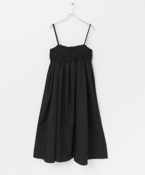 ITEMS URBANRESEARCH（アイテムズ アーバンリサーチ）の「シャーリングキャミワンピース（ワンピース・レディース・ブラック/ベージュ・FREE）」の16枚目の写真
