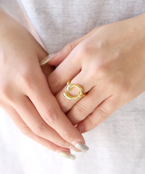 blatto(ブラット)の「blatto/ブラット デザインリング フリーサイズ bla-ring-00581 秋物 秋服 2026年秋冬(リング・レディース・ゴールド・FREE)」の1枚目の写真
