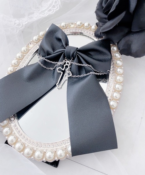 MA*RS（アメーバーマーズ）の「合皮クロス×チェーンクリップ（バレッタ/ヘアクリップ・レディース・ブラック・FREE）」の2枚目の写真