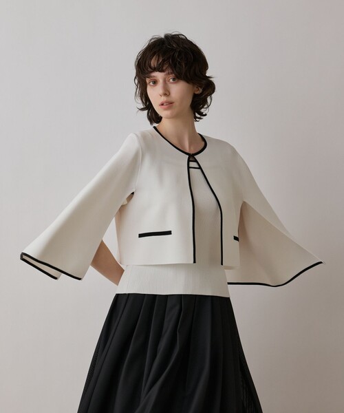 GRACE CONTINENTAL（グレースコンチネンタル）の「バイカラースリットニットカーディガン（カーディガン/ボレロ・レディース・ブラック/ブルー/ホワイト・36）」の9枚目の写真