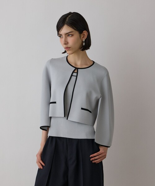 GRACE CONTINENTAL（グレースコンチネンタル）の「バイカラースリットニットカーディガン（カーディガン/ボレロ・レディース・ブラック/ブルー/ホワイト・36）」の17枚目の写真