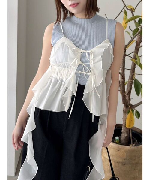 dazzlin(ダズリン)の「2WAYフルイドペプラムビスチェ(キャミソール・レディース・ブルー/アイボリー/ブラック/オレンジ・FREE)」の2枚目の写真