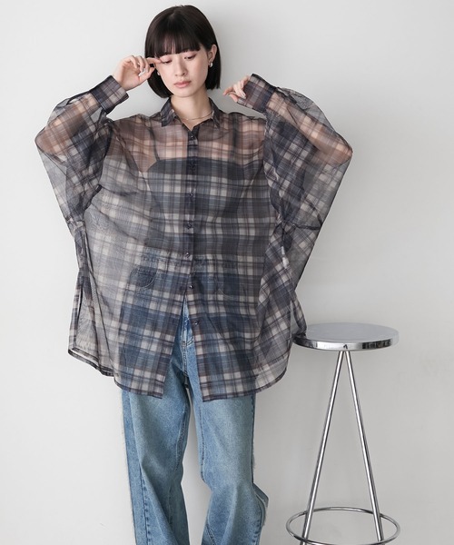 forksy.(フォルクシー)の「【forksy.】ルーズスリーブ シアーチェックビッグシャツ(シャツ/ブラウス・レディース・グリーン系/ネイビー系・FREE)」の12枚目の写真