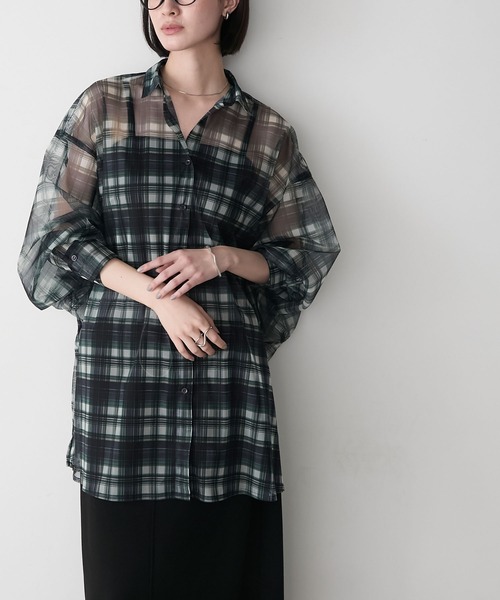 forksy.(フォルクシー)の「【forksy.】ルーズスリーブ シアーチェックビッグシャツ(シャツ/ブラウス・レディース・グリーン系/ネイビー系・FREE)」の3枚目の写真