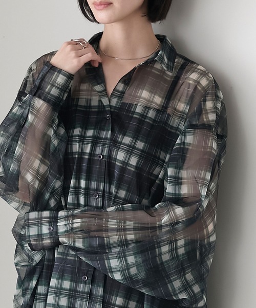 forksy.(フォルクシー)の「【forksy.】ルーズスリーブ シアーチェックビッグシャツ(シャツ/ブラウス・レディース・グリーン系/ネイビー系・FREE)」の4枚目の写真