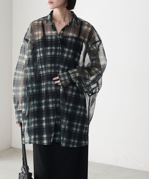 forksy.(フォルクシー)の「【forksy.】ルーズスリーブ シアーチェックビッグシャツ(シャツ/ブラウス・レディース・グリーン系/ネイビー系・FREE)」の5枚目の写真