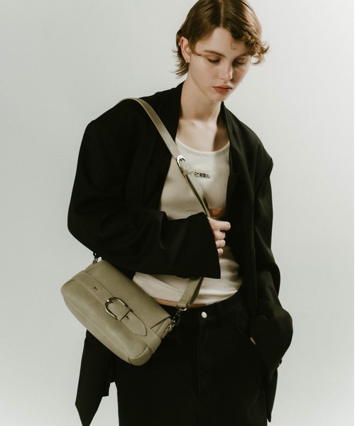 Knuth Marf（クヌースマーフ）の「front belt shoulder bag（ショルダーバッグ・レディース・レッド/ミント・ONE SIZE）」の4枚目の写真