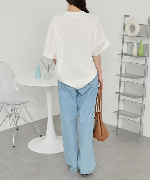 Kappa（カッパ）の「Kappa/カッパ 別注 ロゴ刺繍 オーバーサイズ半袖Tシャツ（Tシャツ/カットソー・レディース・オフホワイト/ブラック/チャコール/ダークネイビー/ライトグレー/ダークブラウン・M/L）」の17枚目の写真