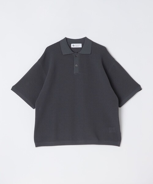 SHIPS（シップス）の「City Ambient Products:〈手洗い可能〉ポリエステル メッシュ ニット ショートスリーブ ポロ（ポロシャツ・メンズ・ブラック/ダークグリーン/オフホワイト/ダークグレー・SMALL/MEDIUM/LARGE）」の3枚目の写真