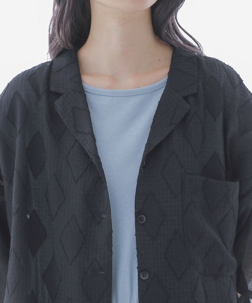 somari imagination(ソマリ イマジネーション)の「カットジャカード開襟シャツ(シャツ/ブラウス・レディース・ブラック/オフホワイト・2/1)」の10枚目の写真