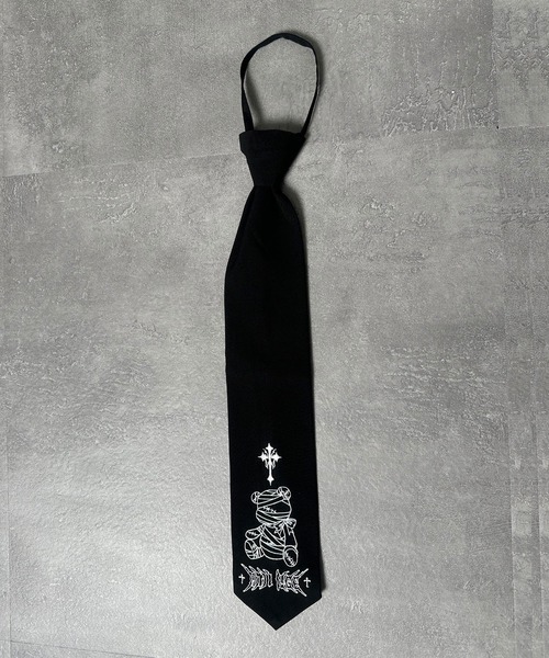 Amilige(アミリージュ)の「Bandage Bear刺繍ネクタイ(ネクタイ・メンズ・ブラック・FREE)」の3枚目の写真