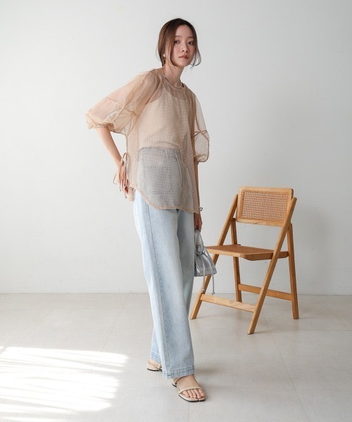Bab(バブ)の「シアーチェックランタンスリーブブラウス(シャツ/ブラウス・レディース・ブラック/ベージュ・MEDIUM)」の21枚目の写真