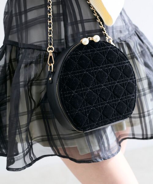 MAJESTIC LEGON(マジェスティックレゴン)の「レディサークルバッグ(ショルダーバッグ・レディース・アイボリー/ブラック/ホワイト系その他2・FREE)」の1枚目の写真