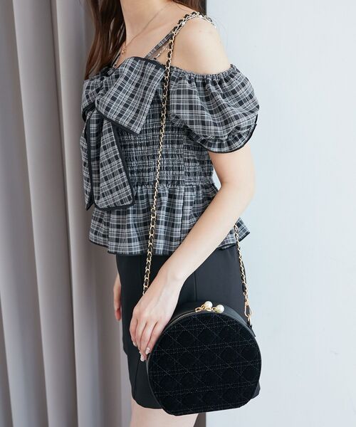 MAJESTIC LEGON(マジェスティックレゴン)の「レディサークルバッグ(ショルダーバッグ・レディース・アイボリー/ブラック/ホワイト系その他2・FREE)」の18枚目の写真