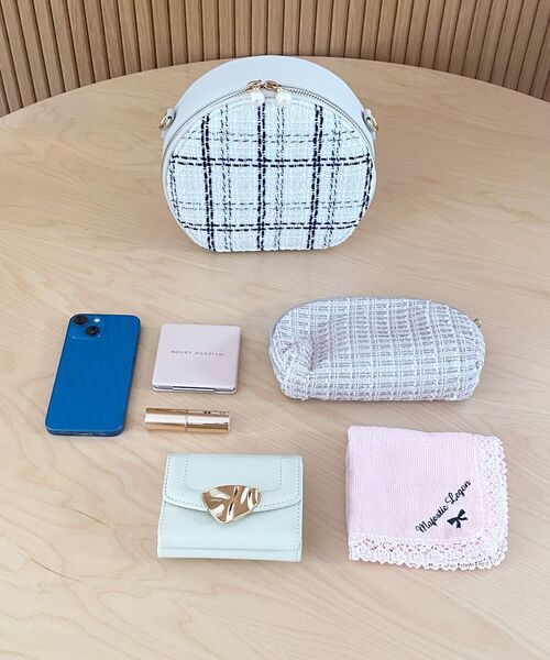 MAJESTIC LEGON(マジェスティックレゴン)の「レディサークルバッグ(ショルダーバッグ・レディース・アイボリー/ブラック/ホワイト系その他2・FREE)」の16枚目の写真